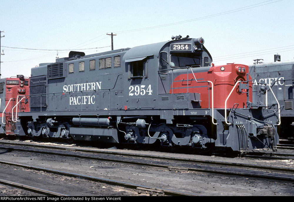 Southern Pacific RSD12 #2954